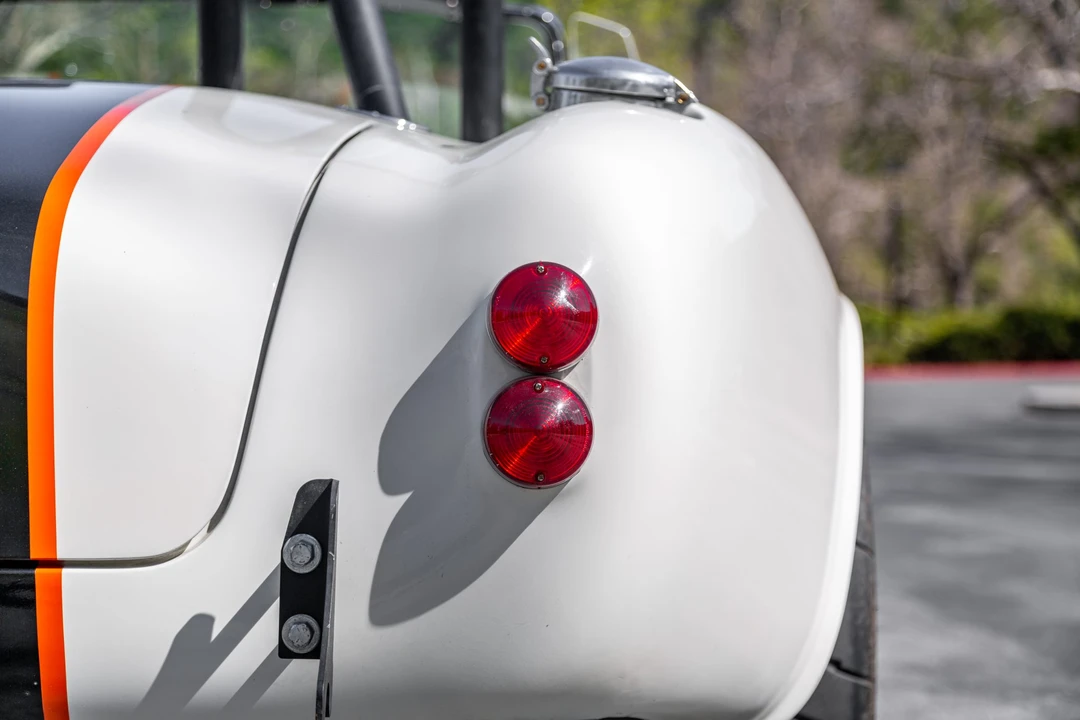 Shelby Cobra Replica - Image 13 of 31