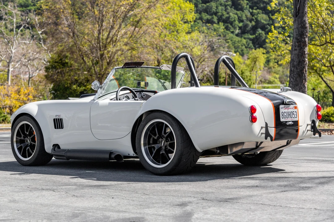 Shelby Cobra Replica - Image 8 of 31