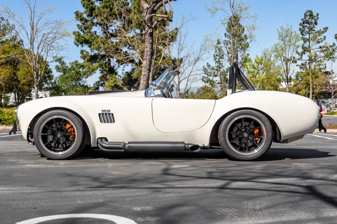 Shelby Cobra Replica - Image 9 of 31