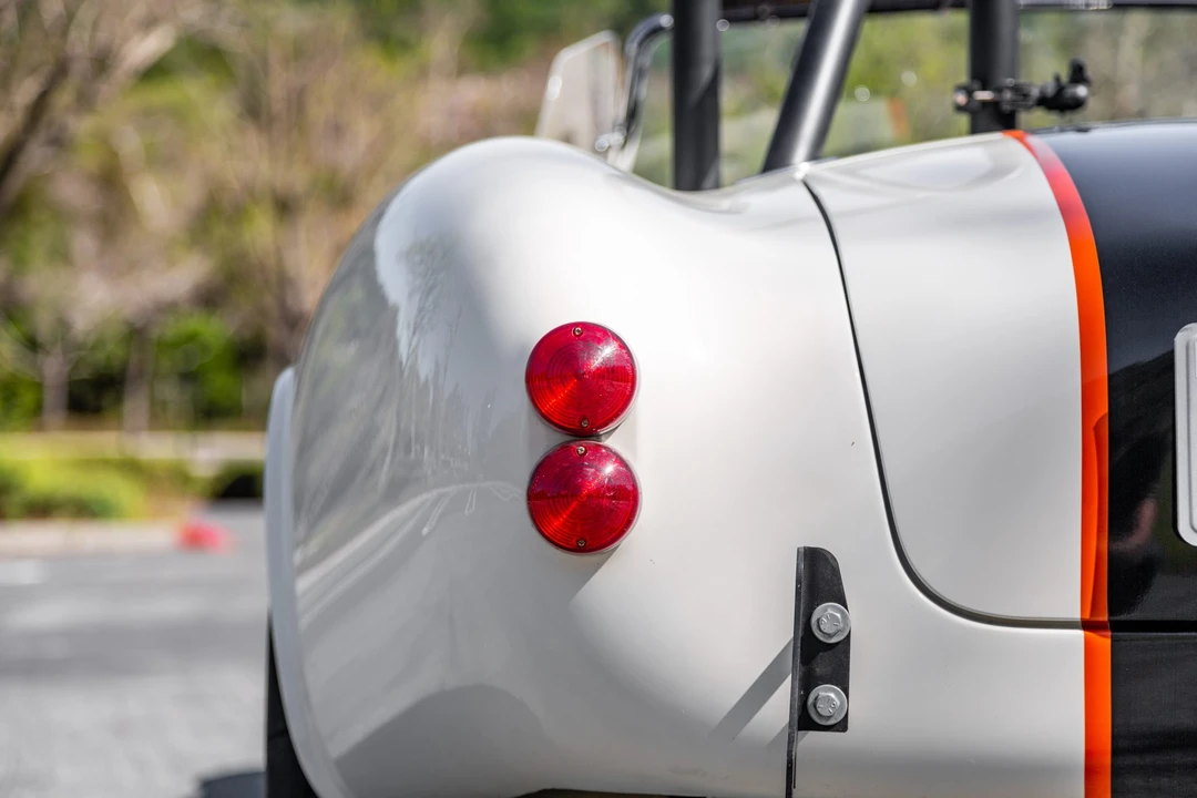 Shelby Cobra Replica - Image 12 of 31
