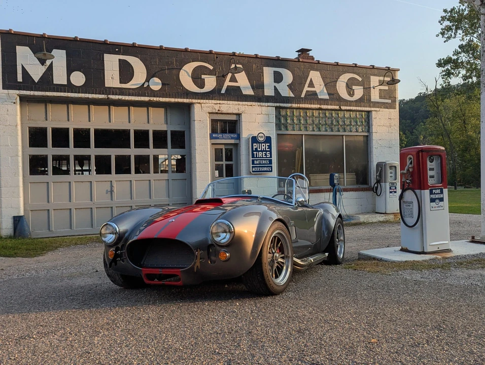 Factory Five Roadster - Image 8 of 31
