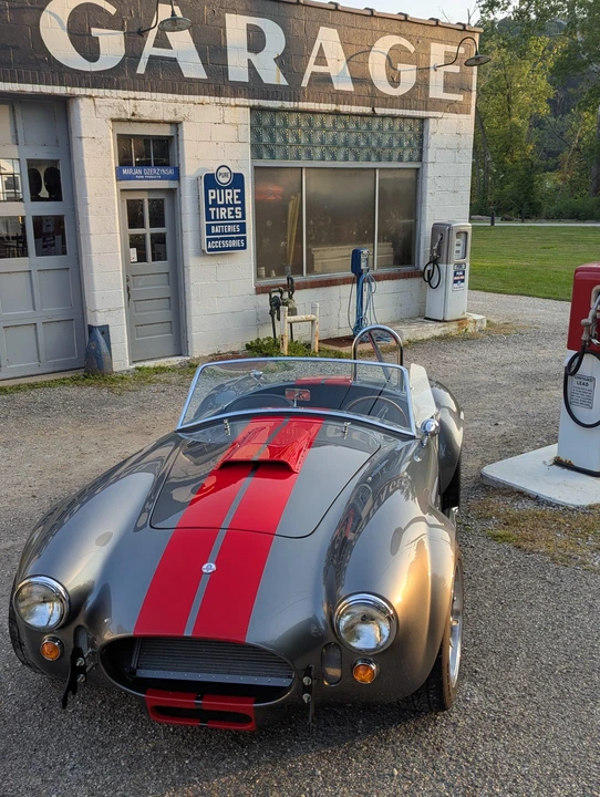 Factory Five Roadster - Image 11 of 31
