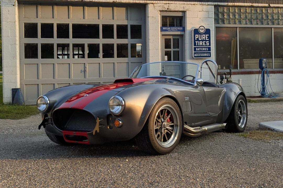 Factory Five Roadster - Image 6 of 31