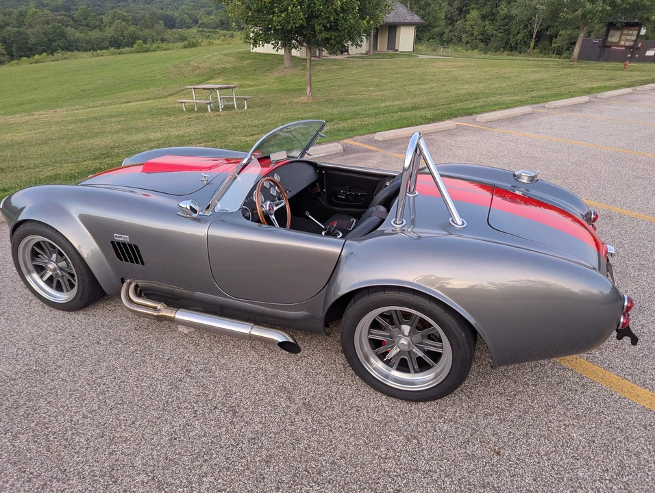 Factory Five Roadster - Image 26 of 31