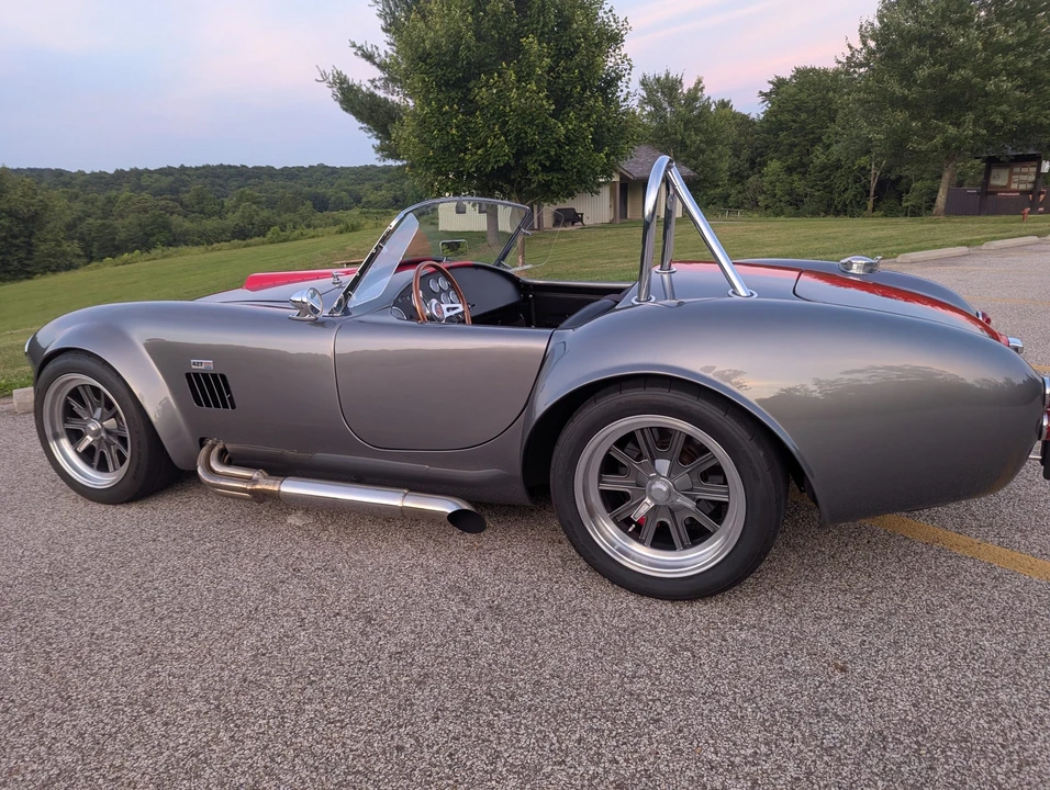 Factory Five Roadster - Image 28 of 31