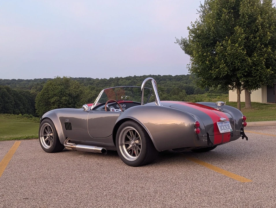 Factory Five Roadster - Image 29 of 31