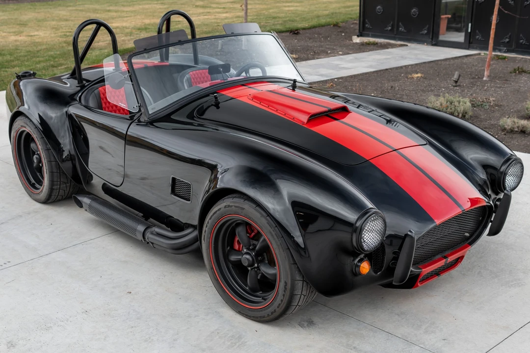 Shelby Cobra Replica - Image 9 of 31