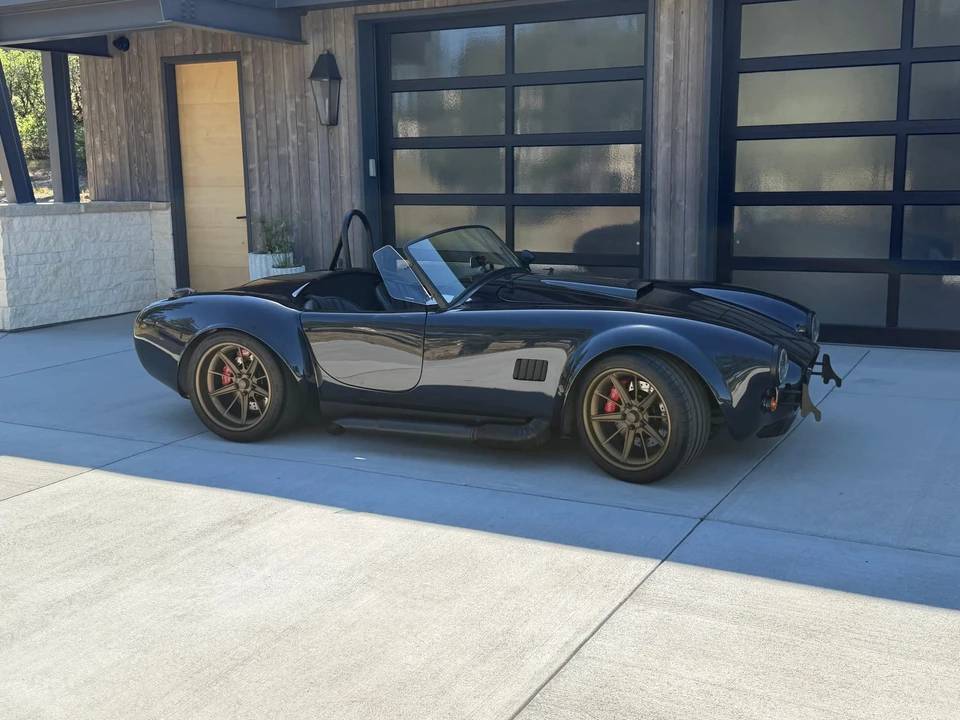 Shelby Cobra Replica - Image 3 of 31