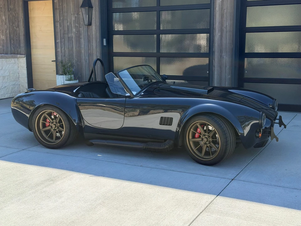 Shelby Cobra Replica - Image 2 of 31