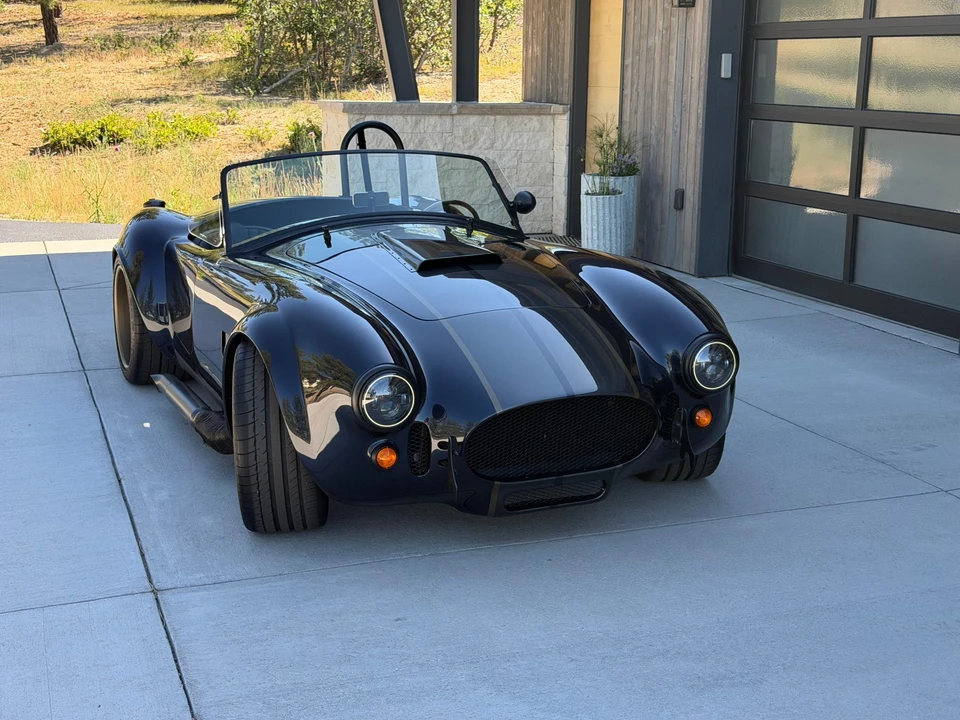 Shelby Cobra Replica - Image 5 of 31