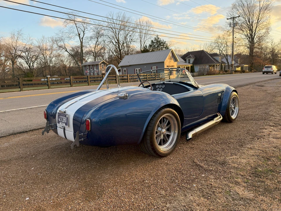 Shelby Cobra Replica - Image 11 of 31