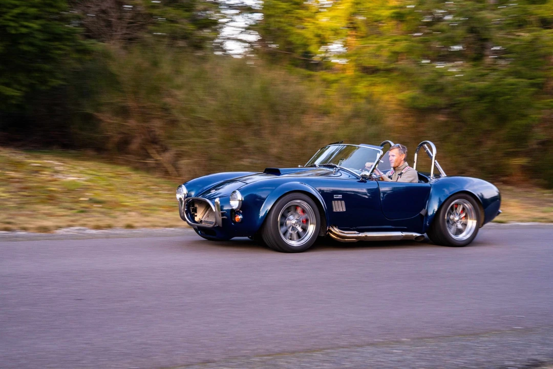 Shelby Cobra Replica - Image 23 of 31