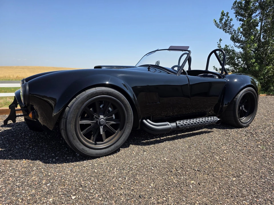 Factory Five Roadster - Image 11 of 31