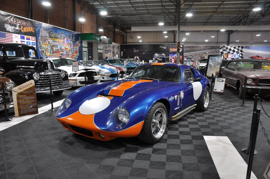 Factory Five Type 65 - Image 5 of 31
