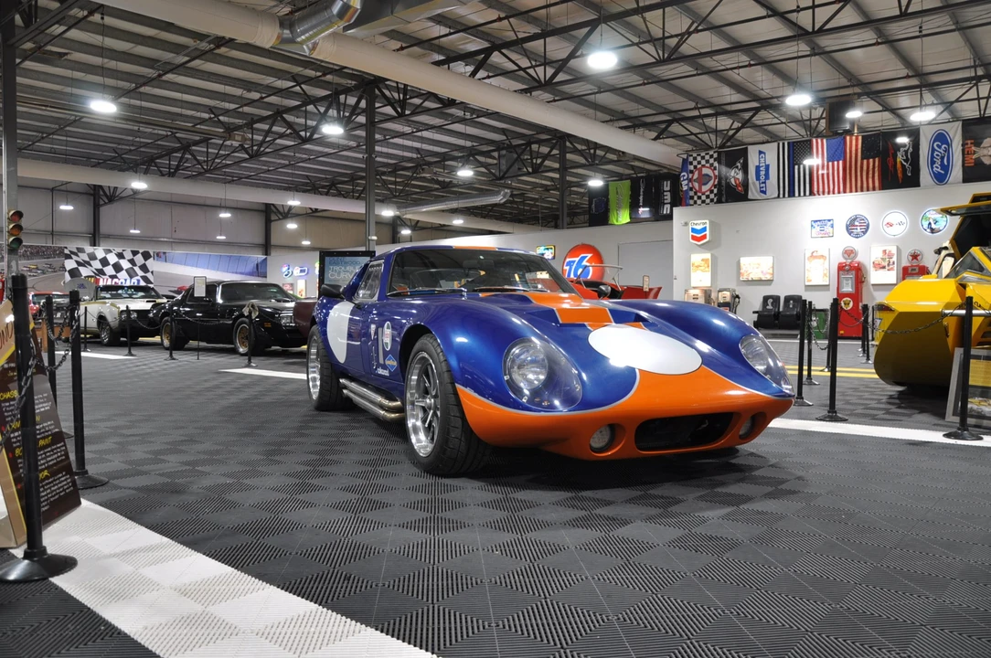 Factory Five Type 65 - Image 8 of 31