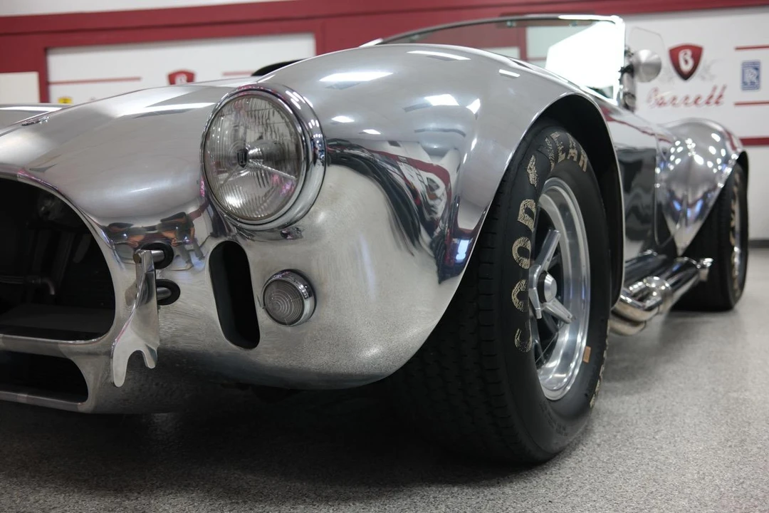 Shelby Cobra Replica - Image 7 of 31