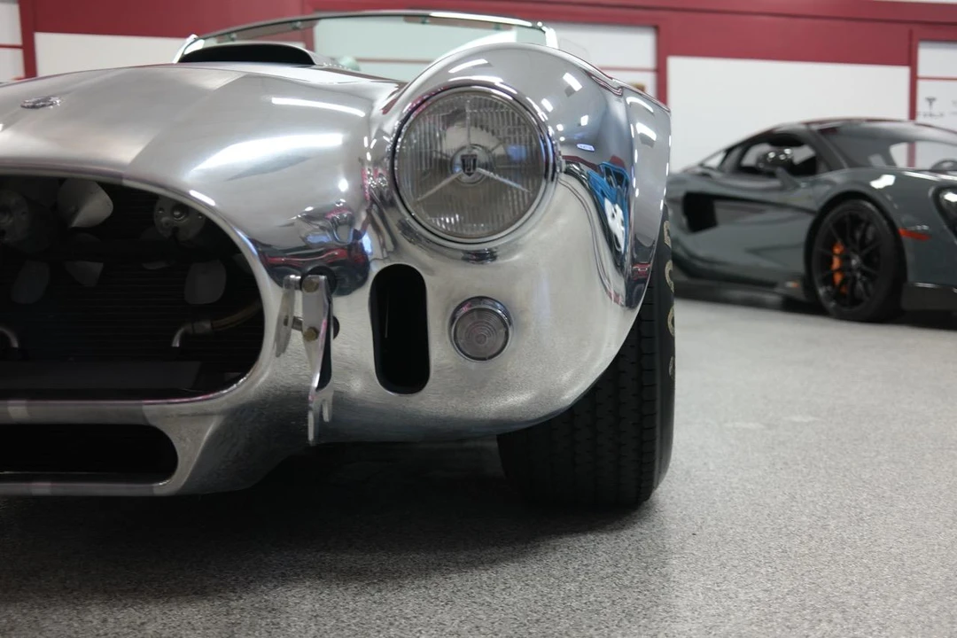 Shelby Cobra Replica - Image 9 of 31