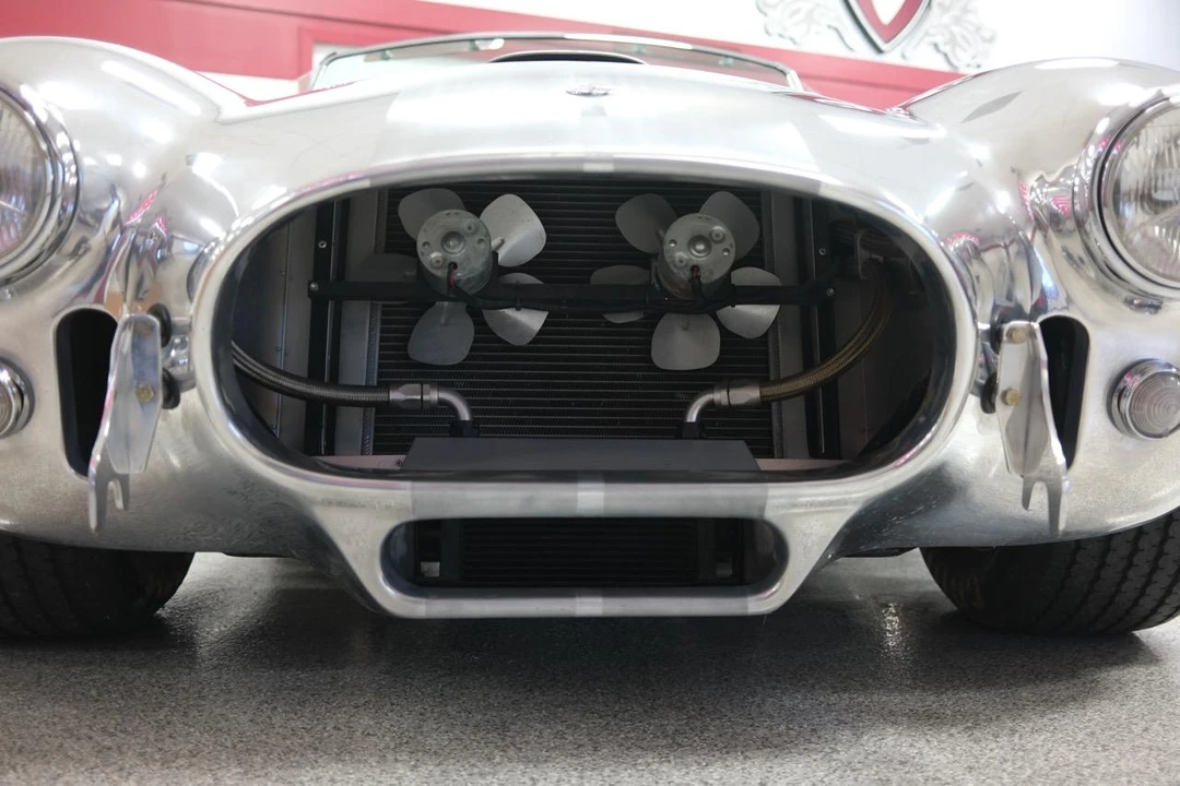 Shelby Cobra Replica - Image 10 of 31