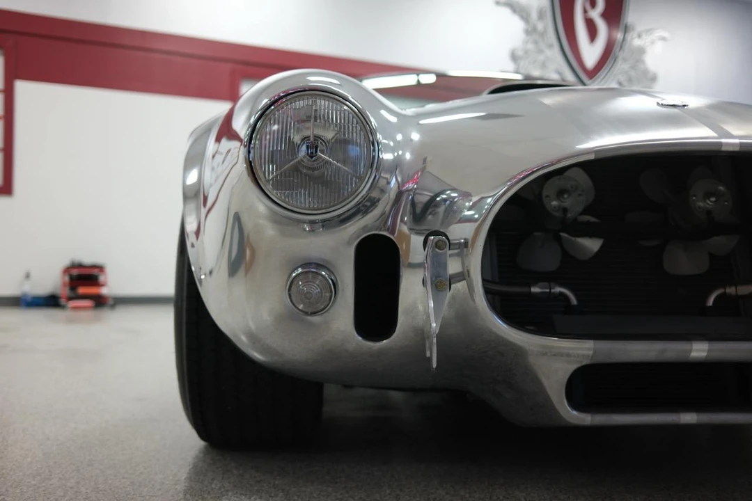 Shelby Cobra Replica - Image 11 of 31
