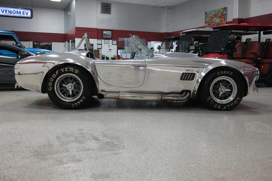 Shelby Cobra Replica - Image 4 of 31