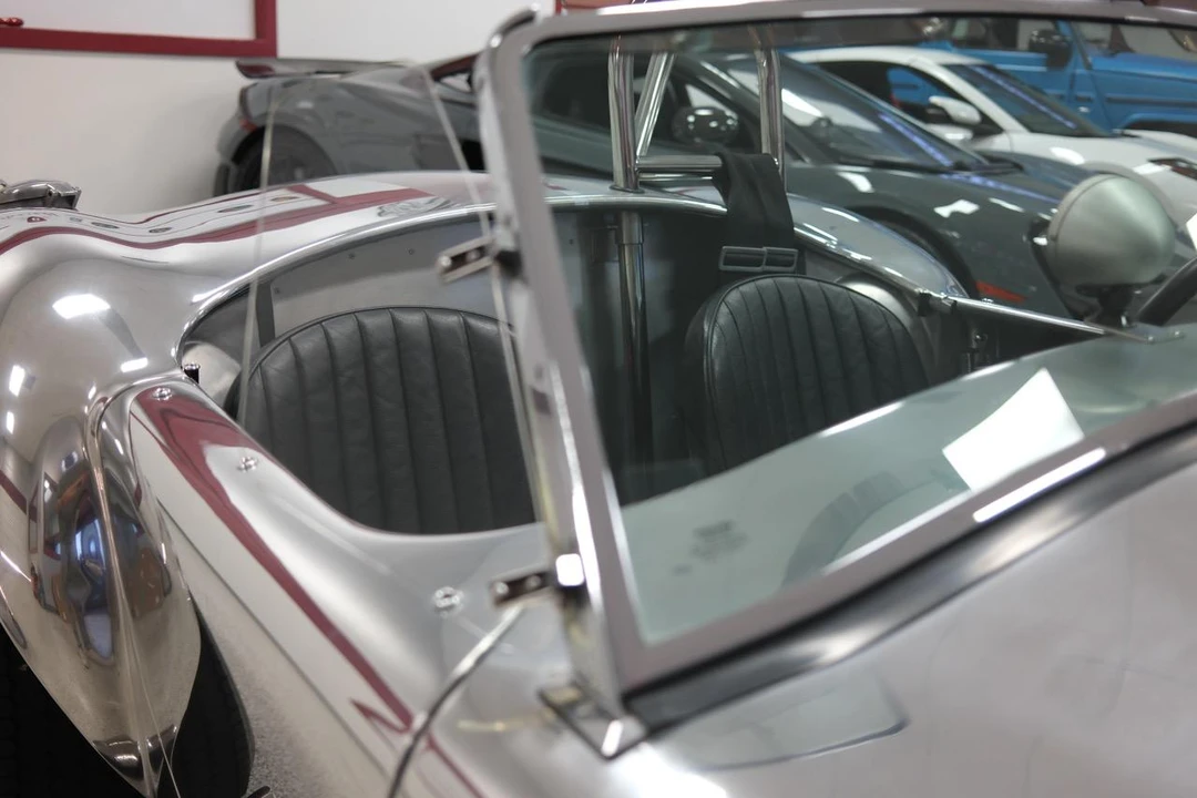 Shelby Cobra Replica - Image 30 of 31