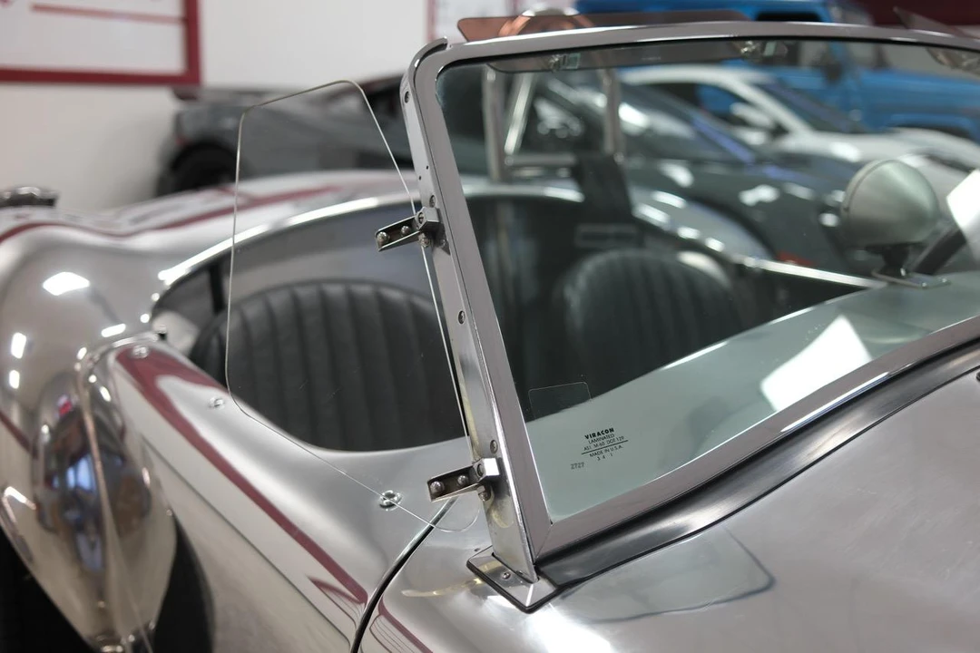 Shelby Cobra Replica - Image 28 of 31