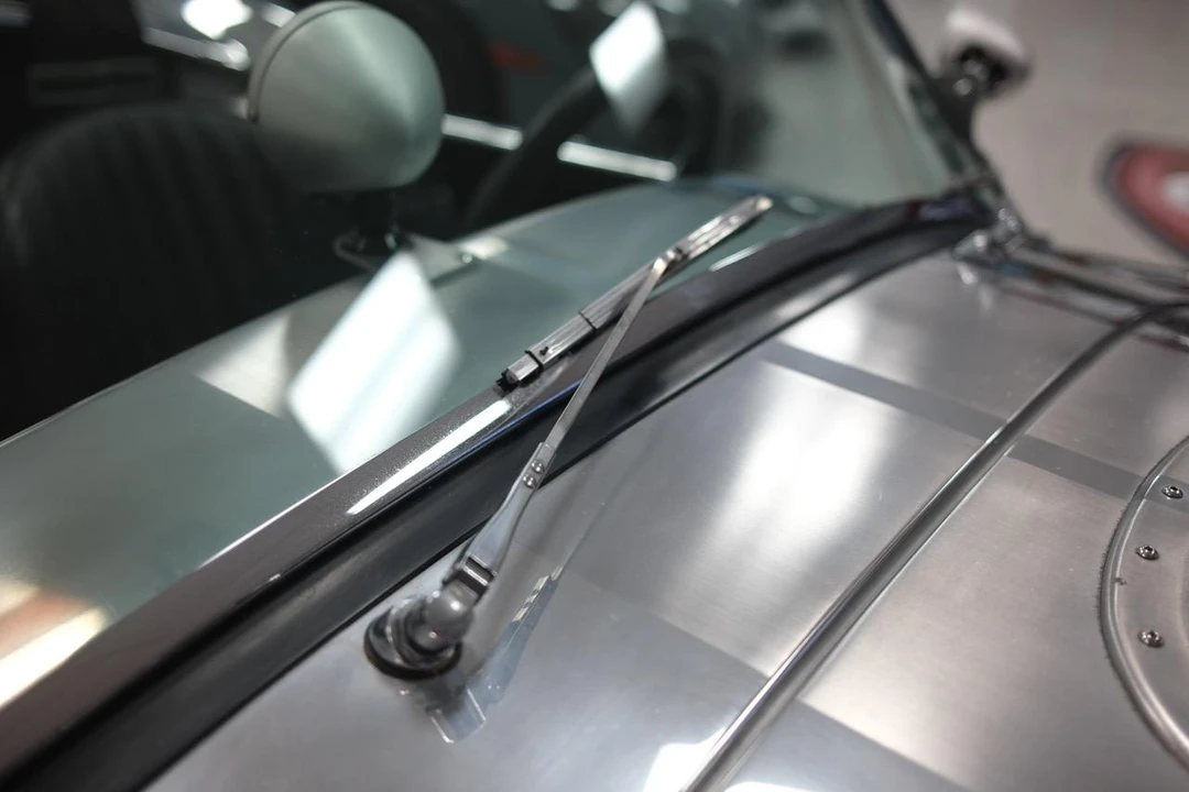 Shelby Cobra Replica - Image 26 of 31