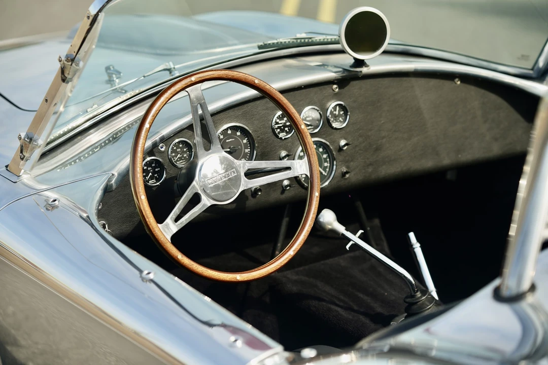 Shelby Cobra Replica - Image 27 of 31