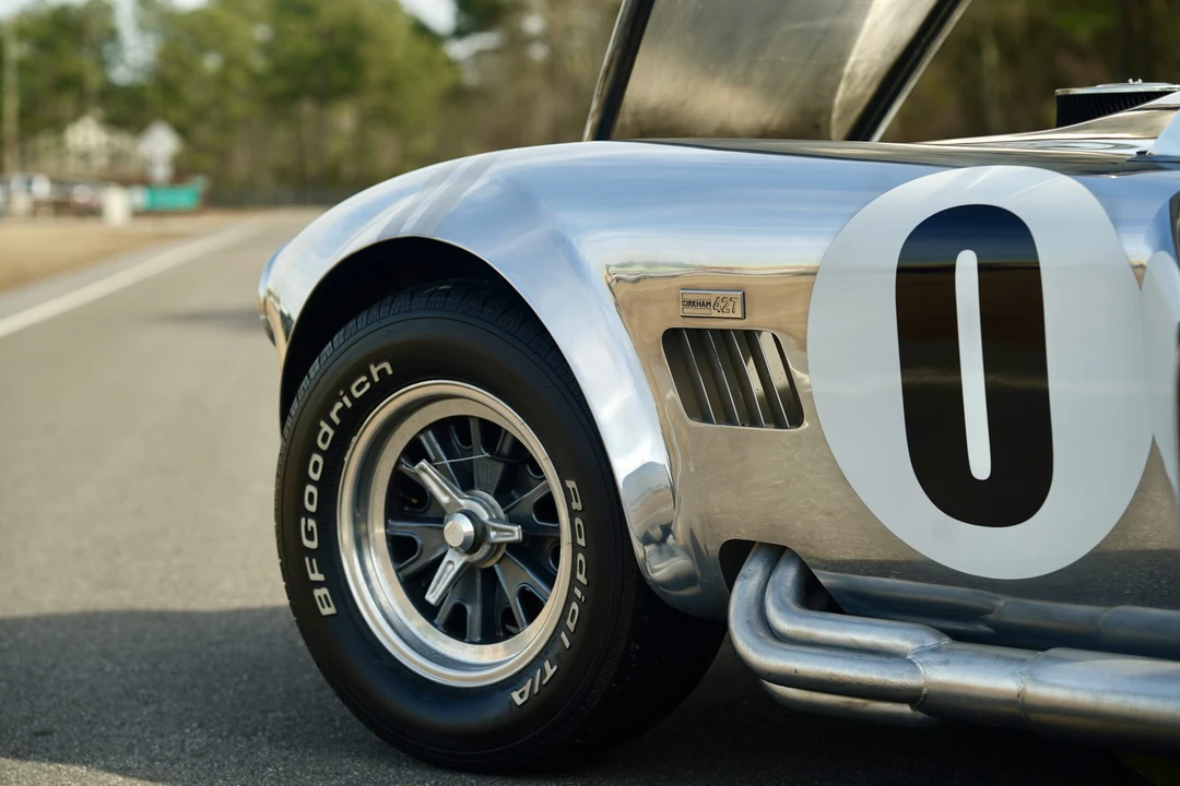 Shelby Cobra Replica - Image 23 of 31