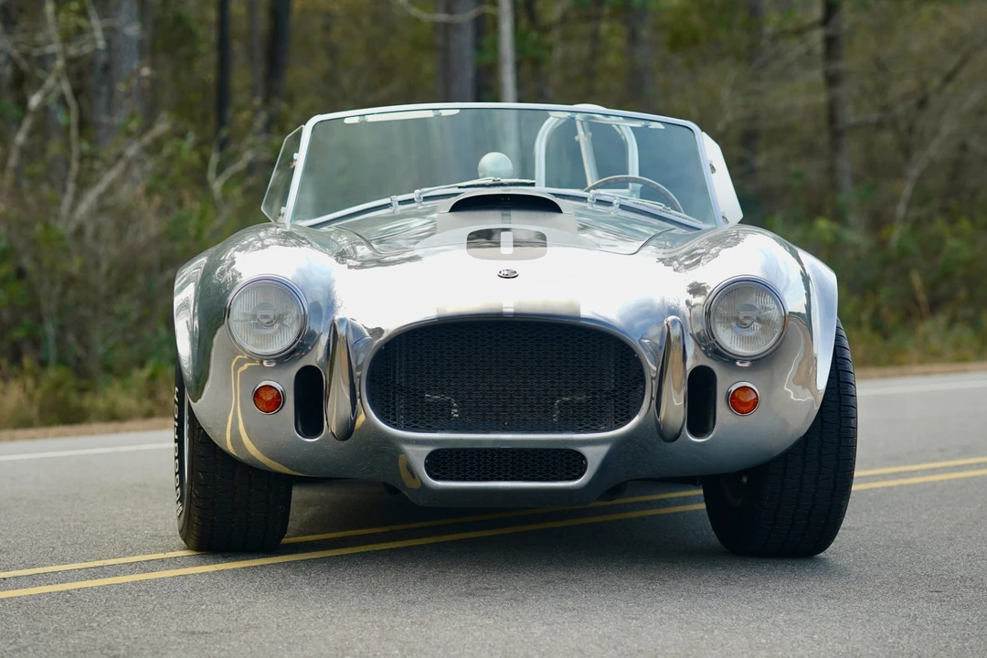 Shelby Cobra Replica - Image 2 of 31