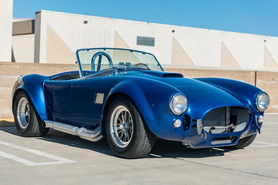 Shelby Cobra Replica - Image 8 of 31