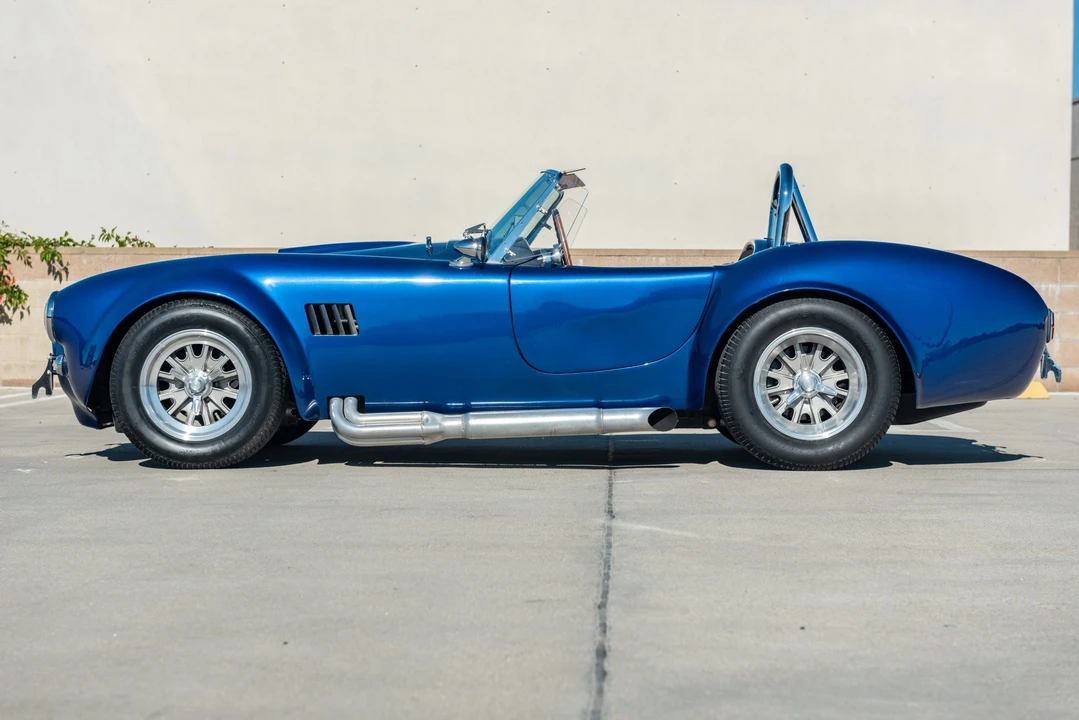 Shelby Cobra Replica - Image 3 of 31