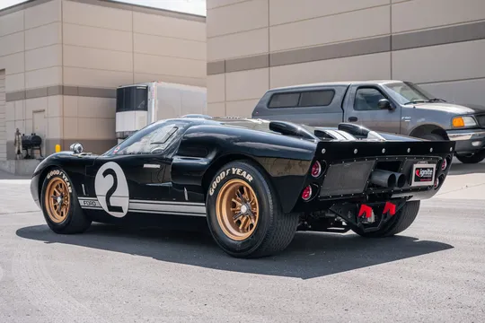 Ford Replica - Image 4 of 31