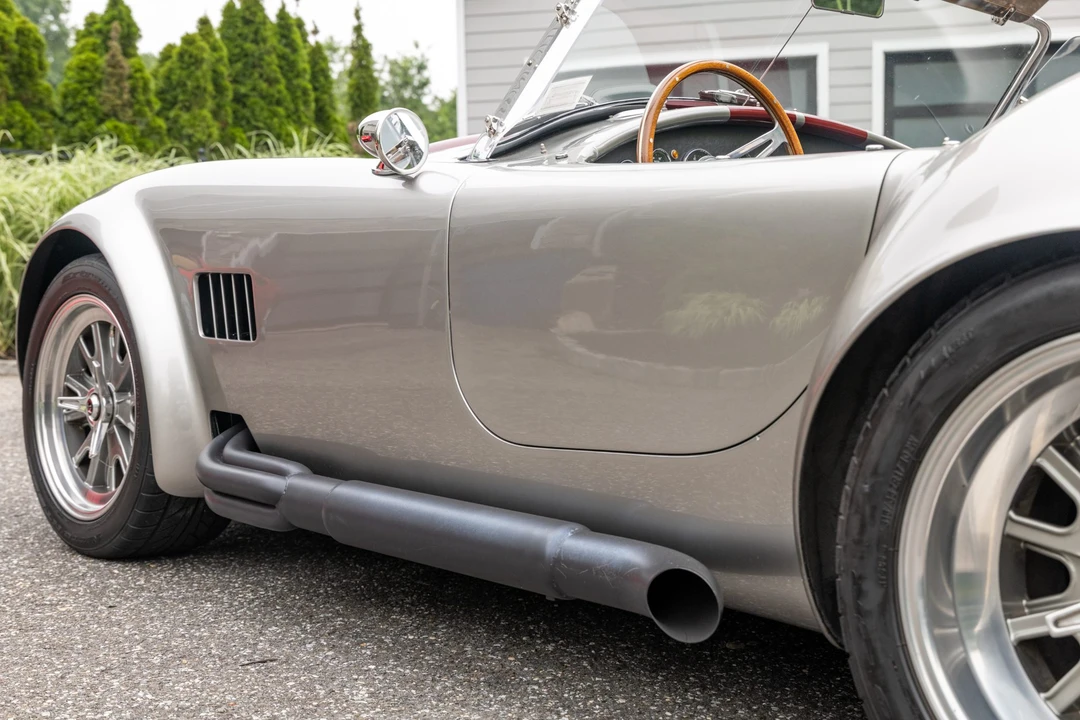 Shelby Cobra Replica - Image 17 of 31