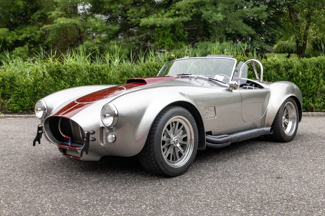 Shelby Cobra Replica - Image 1 of 31