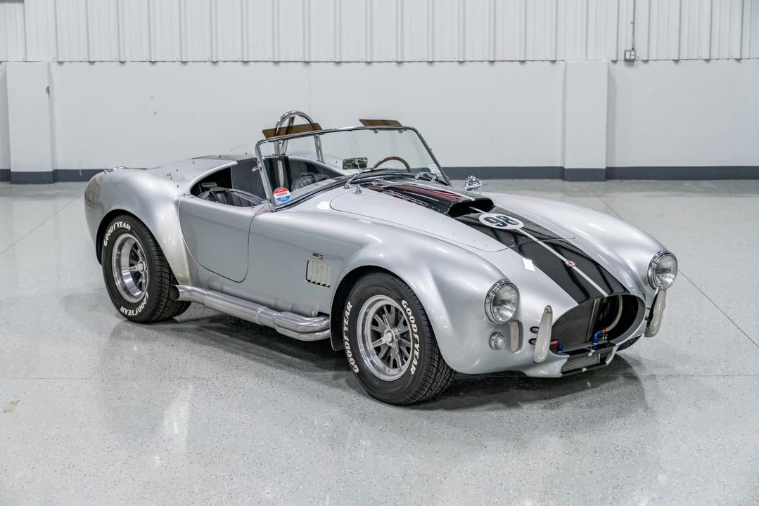 Shelby Cobra Replica - Image 14 of 31