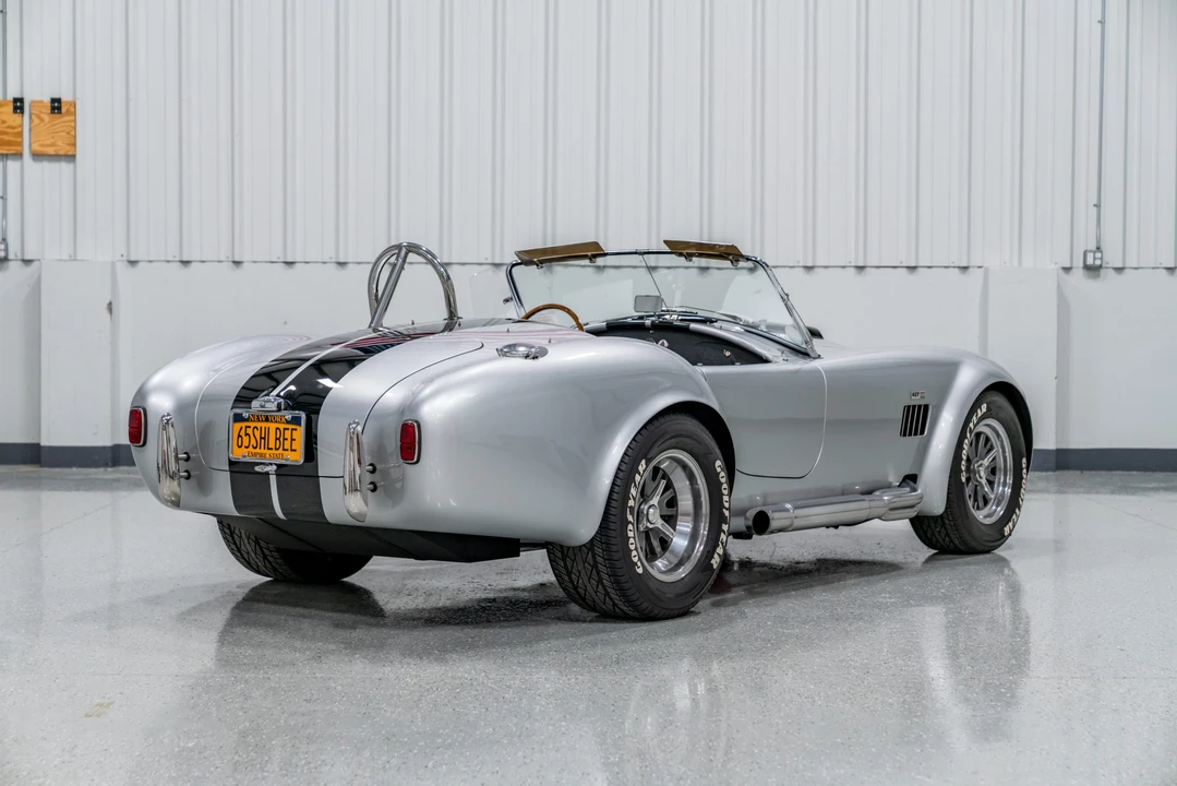 Shelby Cobra Replica - Image 9 of 31