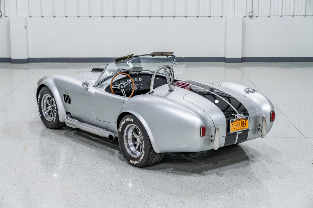 Shelby Cobra Replica - Image 5 of 31