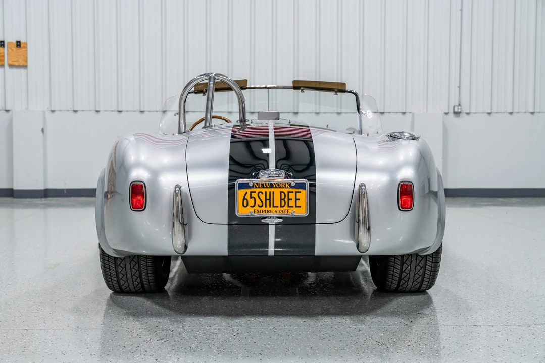 Shelby Cobra Replica - Image 8 of 31