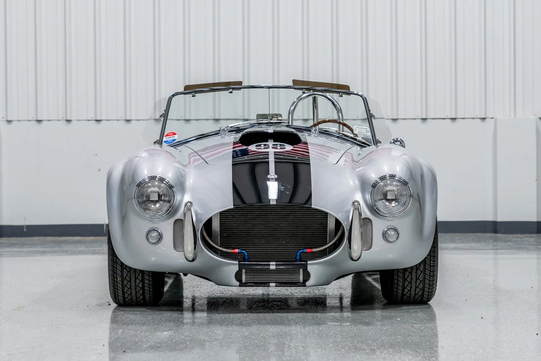 Shelby Cobra Replica - Image 16 of 31