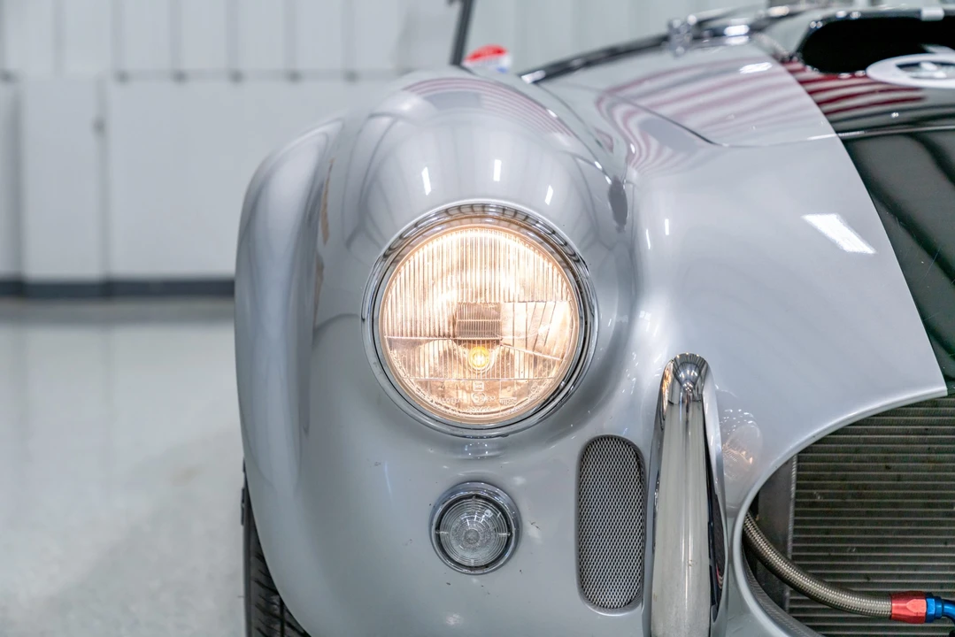 Shelby Cobra Replica - Image 18 of 31