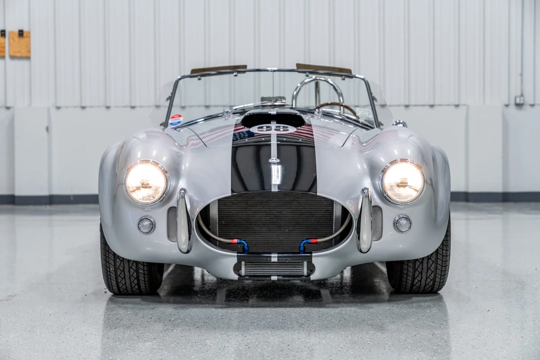 Shelby Cobra Replica - Image 17 of 31