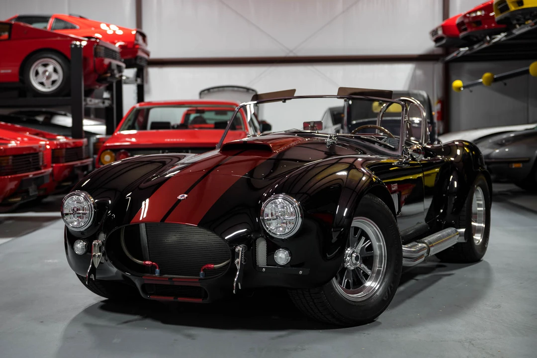 Shelby Cobra Replica - Image 2 of 31
