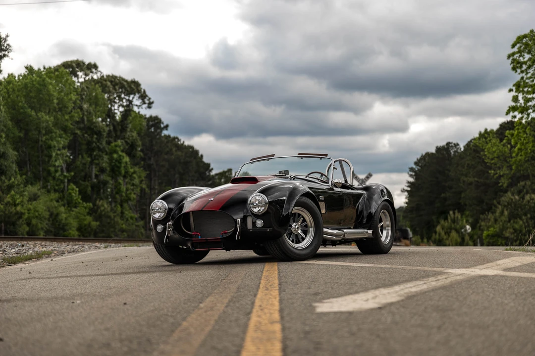 Shelby Cobra Replica - Image 15 of 31