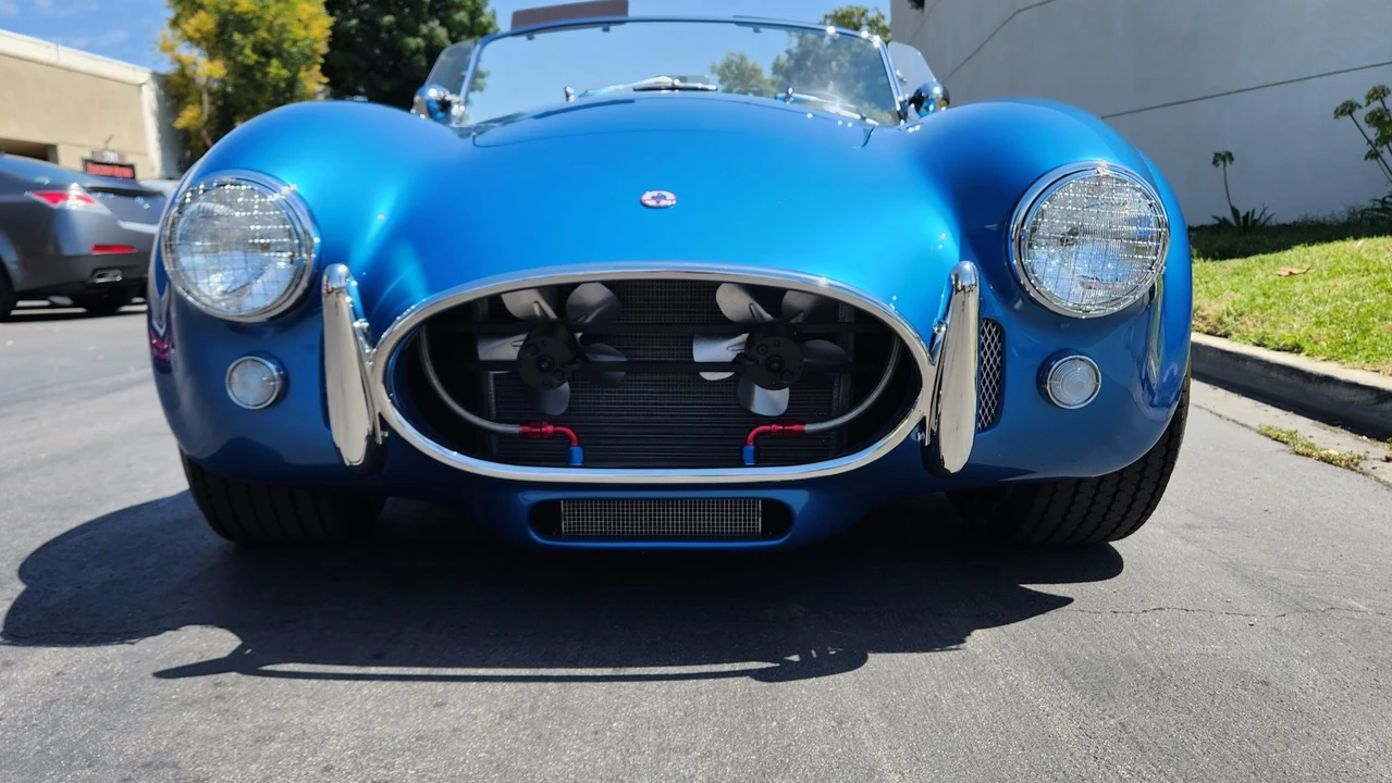 Shelby Cobra Replica - Image 10 of 31