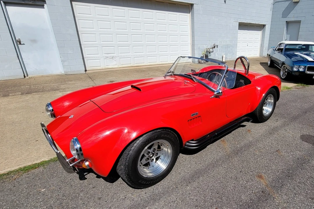 Shelby Cobra Replica - Image 4 of 31