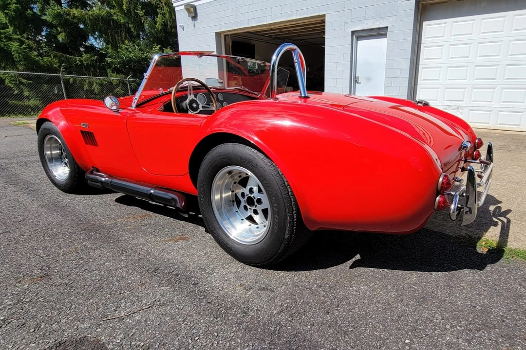 Shelby Cobra Replica - Image 6 of 31