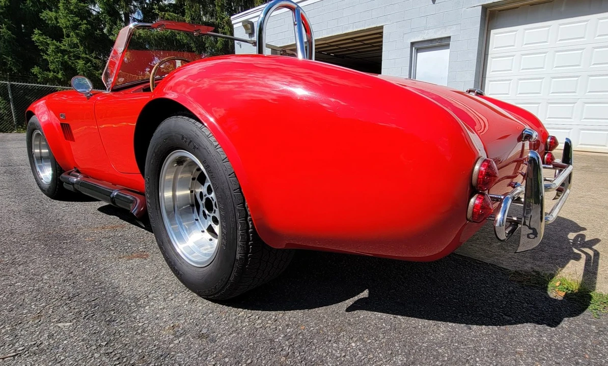 Shelby Cobra Replica - Image 8 of 31