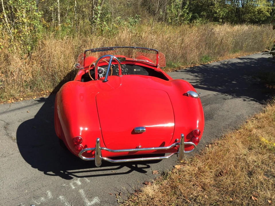 Shelby Cobra Replica - Image 11 of 31