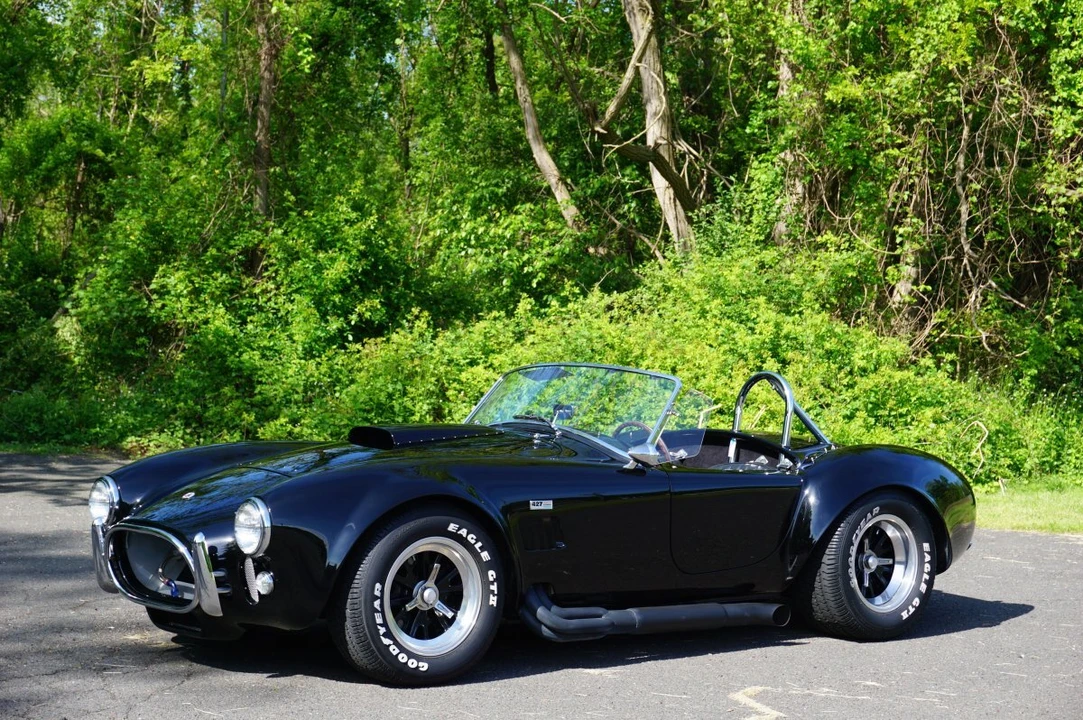Shelby Cobra Replica - Image 2 of 31
